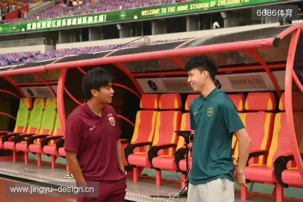 哥俩好!王钰栋评论蒯纪闻社媒 真帅兄弟;后者回复 你不在太孤单 哥俩好!王钰栋评论蒯纪闻社媒 真帅兄弟;后者回复 你不在太孤单